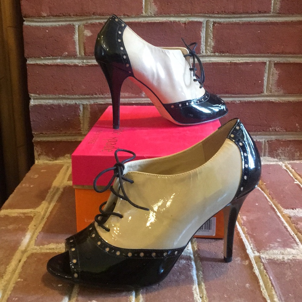 Kate Spade Size 8  Cala linen / black patent menswear-inspired heels